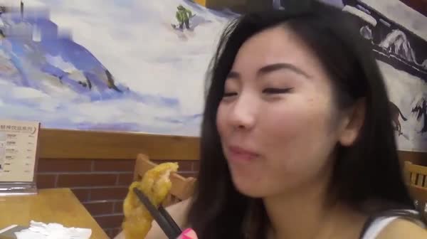 曾火爆一时的台湾美眉带着洋男友国内饭店吃饭吃完回家就开始啪啪啪720P高清.m4v